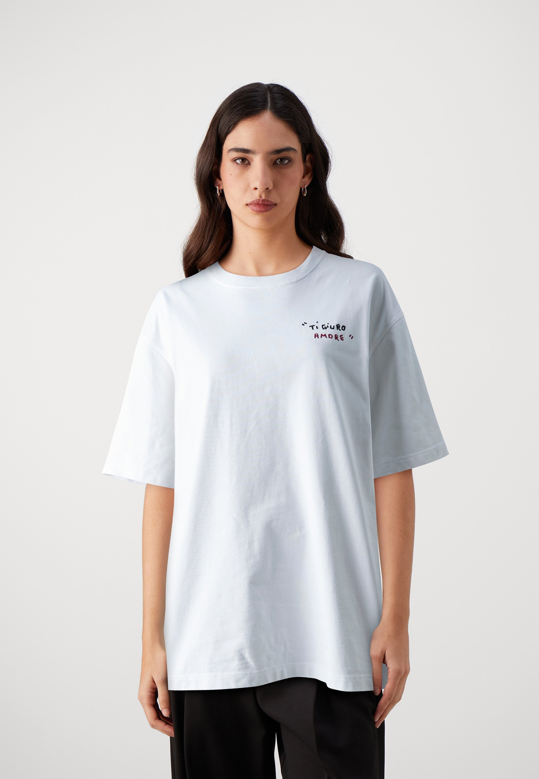 tシャツ SAMSOE SAMSOE / SAGIOTTO TI GIURO Tee(プリントハーフスリーブTシャツ ) レディース DRESSLAVE tシャツ SAMSOE / SAGIOTTO TI GIURO Tee(プリント