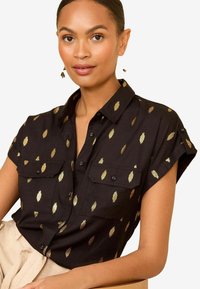 Love & Roses ROLL SLEEVE UTILITY - REGULAR FIT - Gombos blúz - black foil