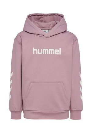 Lyse lilla hættetrøje med hvidt hummel-logo på brystet og hvide chevronstriber på ærmerne, frontlomme og ribstrikkede manchetter.