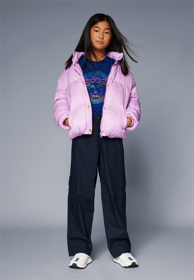 Versace BAROCCO KIDS UNISEX - Casaco de penas - metallic rose