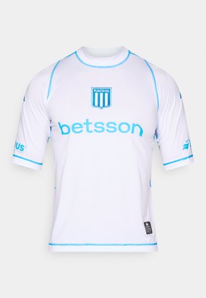 Weißes Sporttrikot mit blauen Akzenten, kurzen Ärmeln, rundem Kragen, "RACING"-Logo und dem deutlich sichtbaren Schriftzug "betsson".
