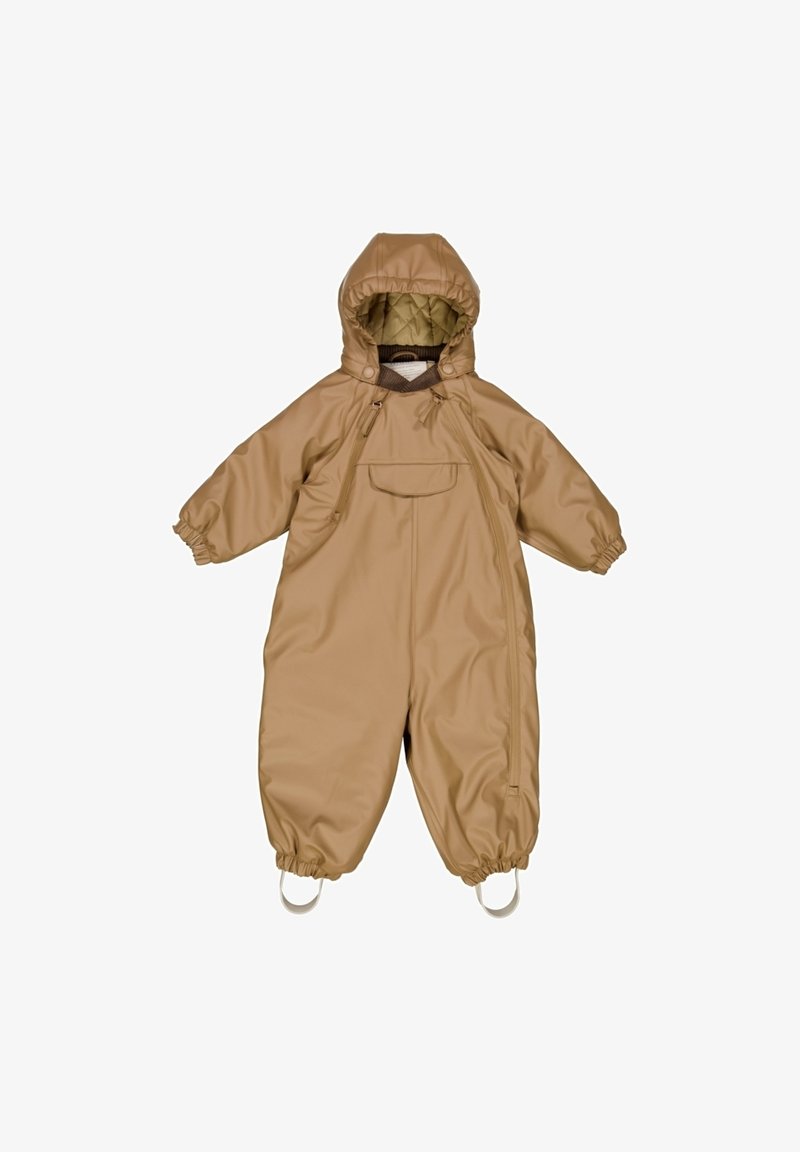 Combinaison de neige pour bébé matelassée de couleur chameau avec capuche, poche avant sur la poitrine, poignets élastiques et brides à la cheville pour un ajustement sécurisé.