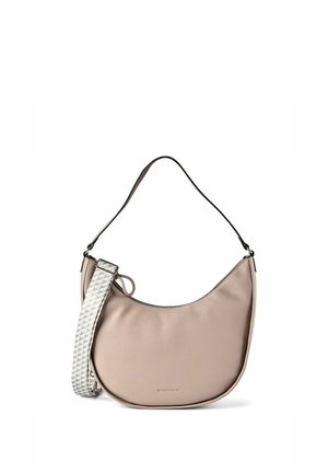 Sac à main en cuir beige en forme de croissant avec bordure noire, doté de deux anses : une fine bandoulière noire et une plus large sangle grise-blanche à motif.