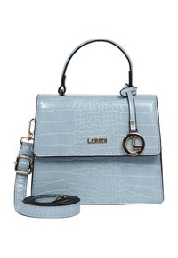 Lyseblå håndtaske i krokodille-tekstur med top-håndtag, aftagelig skulderrem, gylden logo-plade og cirkulært gyldent vedhæng på frontklappen.