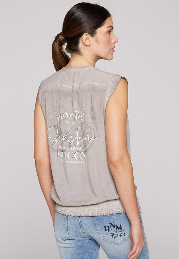 ÄRMELLOSE - Bluse - pale sand