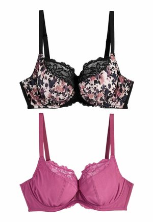 Twee bh's: de bovenste heeft een roze en zwarte luipaardprint met kantafwerking; de onderste is effen fuchsia met kantaccenten en verstelbare bandjes.