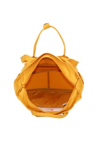 Borsa di tessuto gialla con ampia apertura, tasca interna e manico corto. Texture liscia con cuciture robuste e cuciture rinforzate.