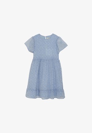 Lichtblauwe jurk met korte vlindermouwen, gathered taille en gelaagde rok. Heeft een subtiel gestippeld patroon en een rits aan de achterkant.