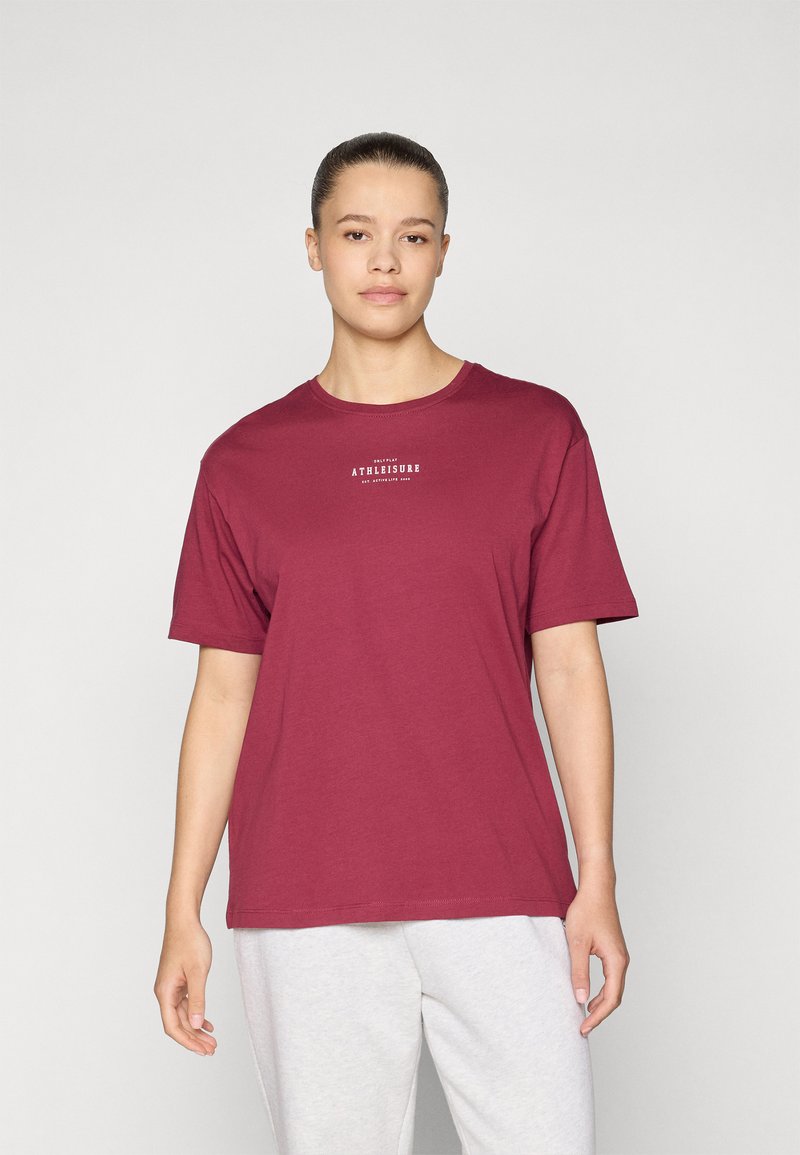 Bordová bavlnená tričko s krátkymi rukávmi, okrúhlym výstrihom a bielou potlačou loga "ATHLEISURE" na hrudi. Hladká textúra.