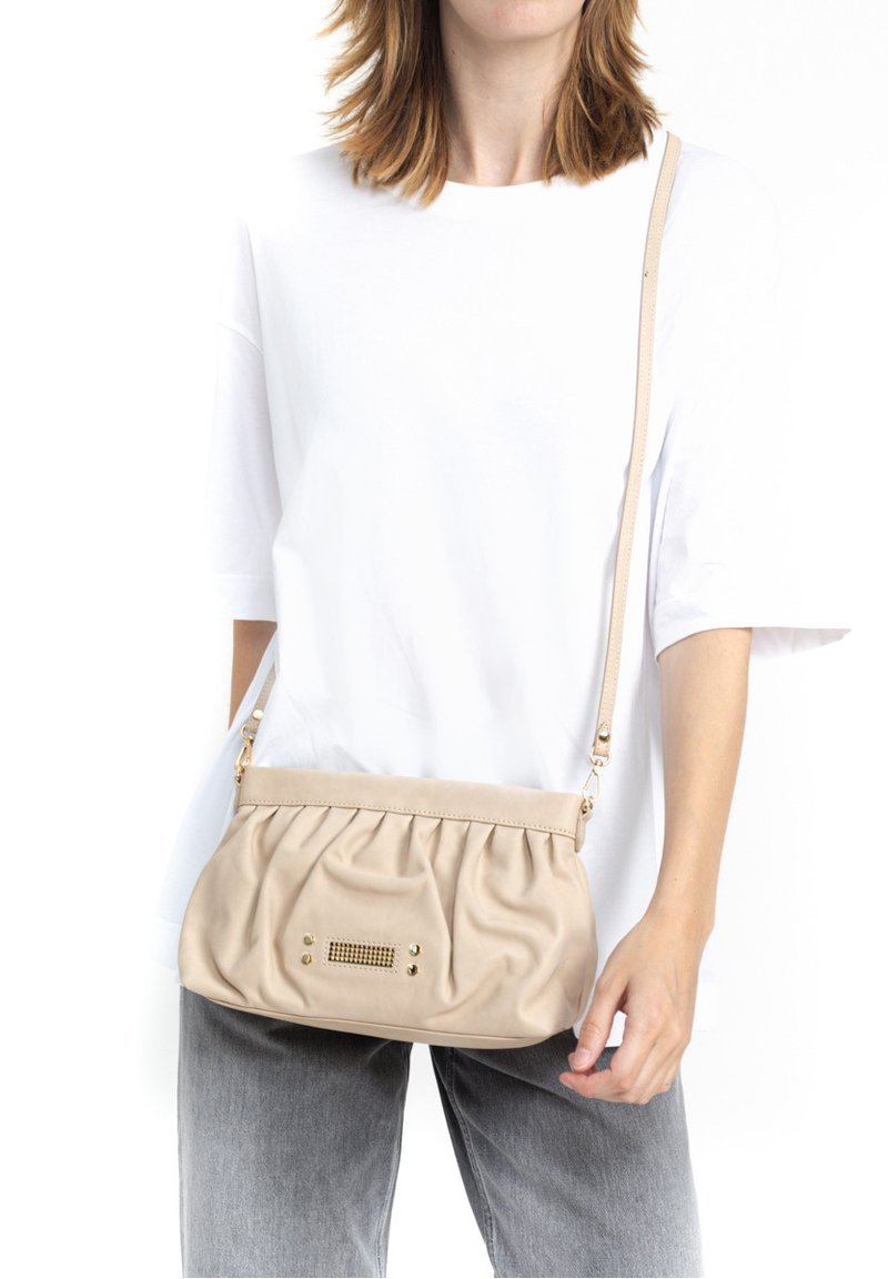 CLIO GOLDBRENNER ETNA CLASSIC Schoudertas sand/beige Zalando.nl