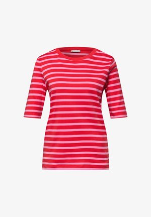 Chemise à manches courtes à rayures horizontales rouges et roses avec un col rond, présentée sur un fond blanc.