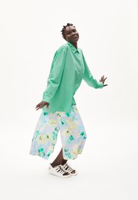 ARMEDANGELS EALGAA - Button-down blouse - bright lime