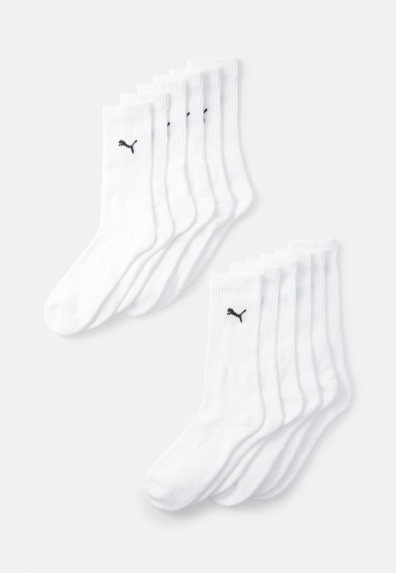 Hvide bomuldsokker med ribbede skafter, der har et sort Puma-logo. Pakke med flere par vist sammen. Blød tekstur og standardlængde.