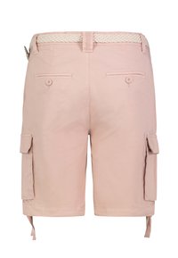 Lichtroze cargoshorts met een gevlochten witte riem, twee achterzakken met knopen en zij cargozakken. Soepele stof met een rechte snit.