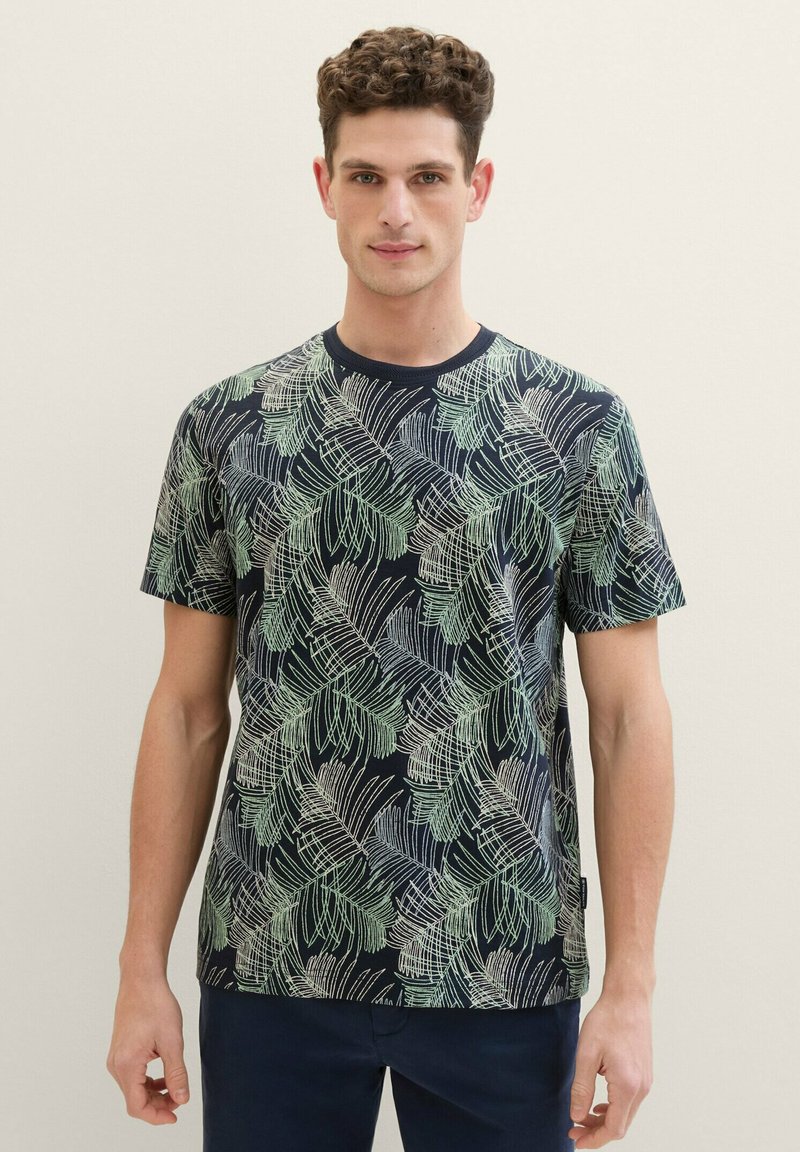 TOM TAILOR MIT ALLOVER - Camiseta estampada - navy multicolor leaf design