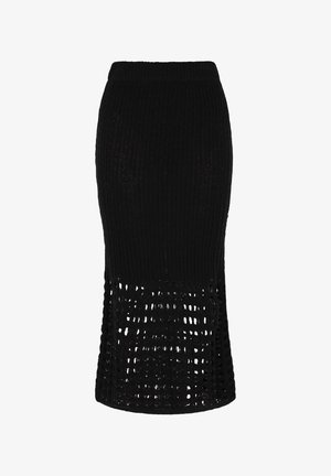 Fekete kötött szoknya, amelynek felső része testhezálló, textúrált bordázott mintával rendelkezik, az alsó része pedig nyitott mintázatú és fodros szegéllyel zárul.