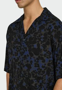 Only & Sons ONSHARRIS - Camisa - naval academy