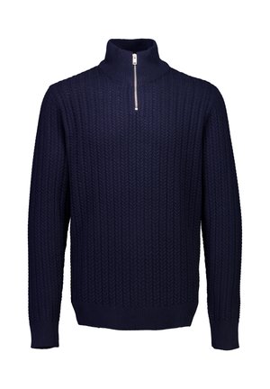 Marineblå kabelstrikket sweater med lange ærmer og en kvart lynlås ved ribbede krave og manchetter, præsenteret på en hvid baggrund.