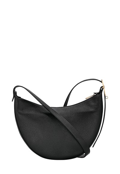 Schwarze Leder-Schultertasche mit geschwungener Form, strukturiertem Finish, verstellbarem Gurt und goldfarbenem Reißverschluss. Minimalistisches Design.