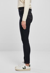 Urban Classics HIGH WAIST  - Uske traperice - darkblue raw