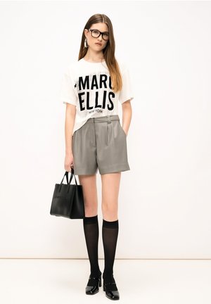 SHORTS - Shorts - grey