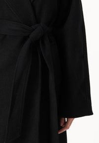 Gina Tricot Petite Klasični plašč - black