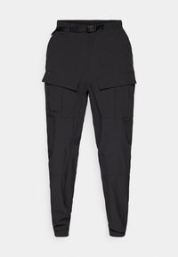 Selecionado, basic black