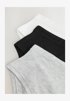 Drie tanktops in wit, zwart en grijs, gemaakt van zacht katoen met een gladde textuur en een eenvoudig ontwerp. Elk heeft een ronde halslijn.