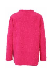 Rosa Langarmshirt aus strukturiertem Stoff mit erhabenen Schriftmustern. Einfacher Kragen und lockere Passform mit geradem Saum.