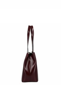 Bordeaux rode leren shopper met een driehoekige vorm, een gladde afwerking, twee lange handvatten en een bovenkant met een trekkoordsluiting. Geen zichtbare metalen accenten.