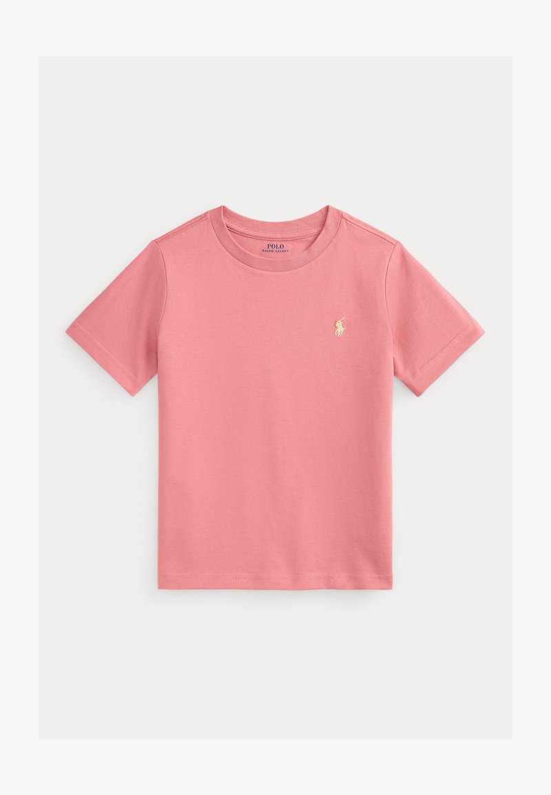 Różowy bawełniany t-shirt z krótkim rękawem, okrągłym dekoltem i małym żółtym logo Polo Ralph Lauren wyszytym na lewej piersi.