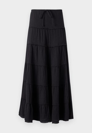 Falda maxi negra con diseño en capas y cintura ajustable, que presenta un diseño fluido y una tela texturizada.
