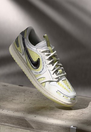 AIR JORDAN 1 MM V3 - Sporta apavi - sail/luminous green/metallic silver-coloured