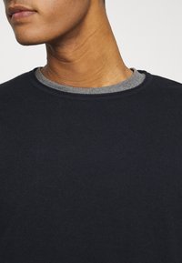 Jack & Jones Stickad tröja - dark blue