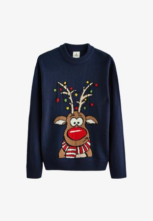 Maglione blu navy con design di renna con naso rosso, sciarpa a righe e accenti ornamentali colorati sulle corna. Texture a maglia spessa.