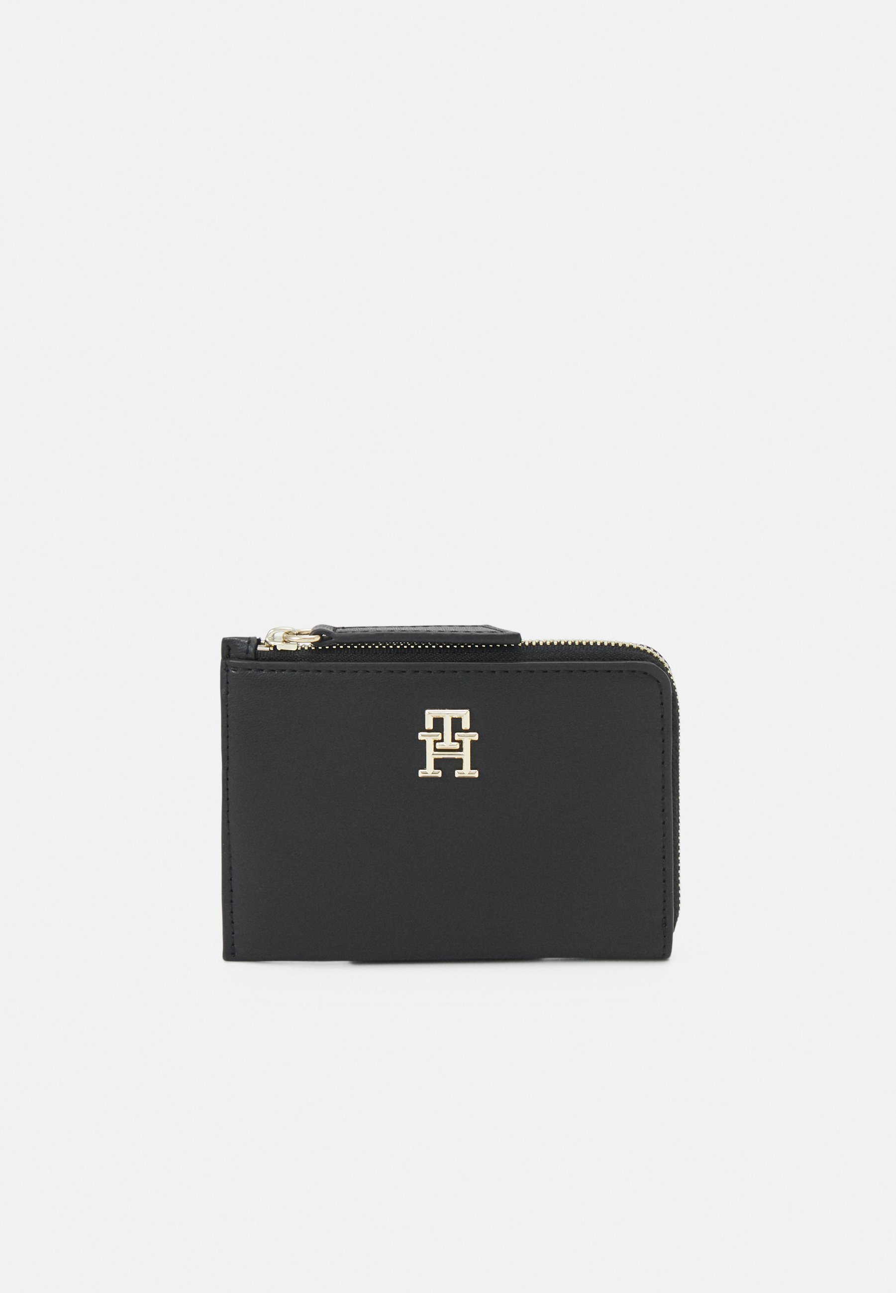 tommy hilfiger slim wallet