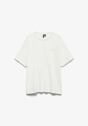 T-shirt blanc à manches courtes avec col rond et petit texte « Pretzel » orange pâle sur le côté gauche de la poitrine.