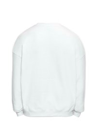 Sweatshirt blanc avec un col rond, des manches longues et une coupe décontractée. Texture lisse, poignets et taille côtelés. Pas de marquage ni de motifs visibles.