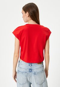 Koton - T-shirt z nadrukiem