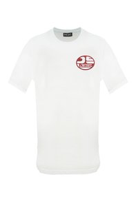 T-shirt en coton blanc avec des manches courtes et un col rond. Le devant affiche un logo circulaire rouge avec le texte "DIESEL".
