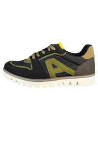Czarnooliwkowe sneakersy z gumową podeszwą, sznurowanym designem, zaokrąglonymi akcentami i wyściełanym kołnierzem. Godny uwagi żółty detal w otworze na sznurówki.