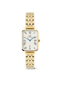 Montre rectangulaire dorée avec un bracelet en métal poli, un cadran blanc, des chiffres romains noirs et des aiguilles bleues. Présente un guichet de date à 6 heures.
