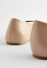 Next WIDE FIT SIGNATURE MARY JANE - Bailarinas con hebilla - taupe