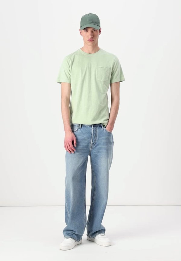 SLUB - Basic T-shirt - seagrass2