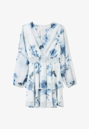 Abito floreale in tessuto leggero, con un motivo floreale blu e bianco, scollatura a V, vita arricciata e gonna a strati con maniche lunghe.