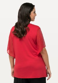Ulla Popken GLITTERSTEENTJES V-HALS - T-shirt con stampa