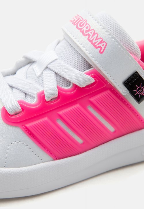 adidas LIGHTORAMA COURT UNISEX - Training shoe - footwear white/lucid pink/silver-coloured metallic — photo 6