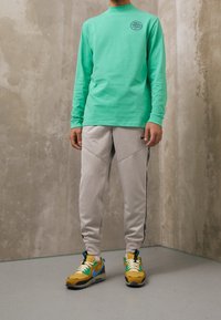 Nike Sportswear Long sleeved top - light green