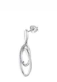 Des boucles d'oreilles en argent en forme de goutte présentent des formes ovales entrelacées, dont l'une est ornée de petits cristaux transparents, mettant en valeur une finition polie.