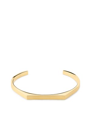 Åpnet mansjettarmbånd i gulltone med et flatt, kantete design, vist mot en hvit bakgrunn.